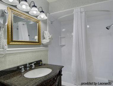 Travelodge Inn & Suites Latham Ngoại thất bức ảnh