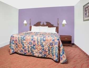 Travelodge Inn & Suites Latham Phòng bức ảnh